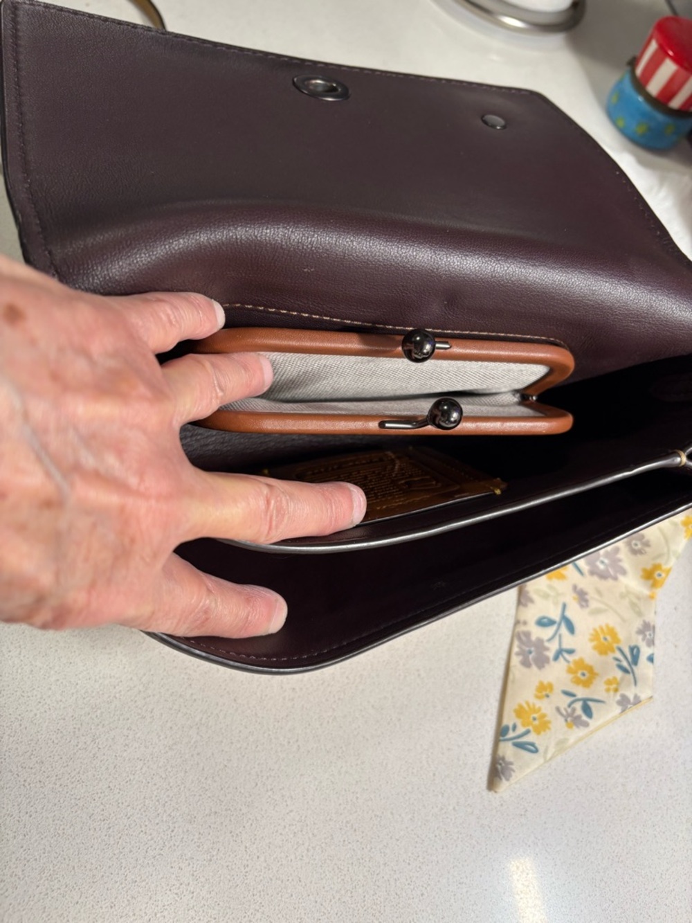 Coach Dinky w/ KISSLOCK 1941 in
Yellow Leather Crossbody with Floral. Pristine - Picture 3 of 5